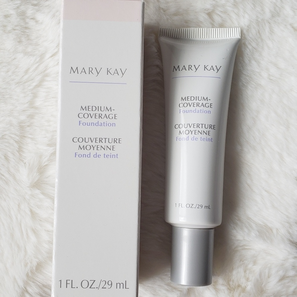🆕️MK- Foundation - Picture 2 of 5